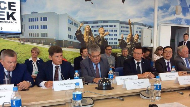 Международная неделя науки с участием ученых из стран АТР открылась во Владивостоке