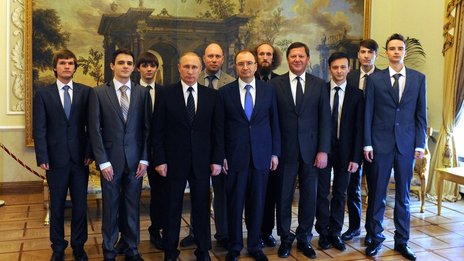 В.Путин с участниками Международного студенческого командного чемпионата по программированию