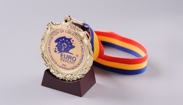 Российские ученые получили золотую медаль за оптическое устройство на европейской выставке