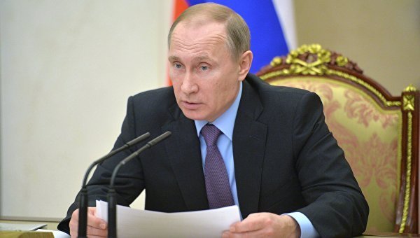 Путин поручил изучить вопрос проведения конкурса для молодых ученых в сфере технологий