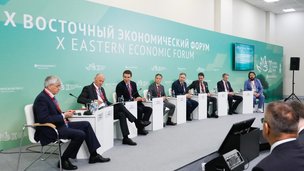 Замглавы Минобрнауки России Денис Секиринский представил стратегию Министерства в области фарминноваций на ВЭФ