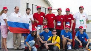 Российская сборная завоевала "серебро" в общем командном зачете по итогам XVIII Международной олимпиады по информатике среди школьников