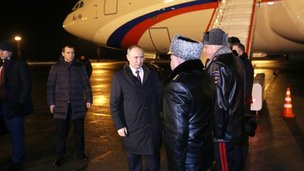 Владимир Путин прибыл в Новосибирск, где посетит Академгородок и вручит премии Президента в области науки и инноваций для молодых учёных за 2017 год