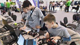 Компьютерная игра обучит школьников создавать роботов